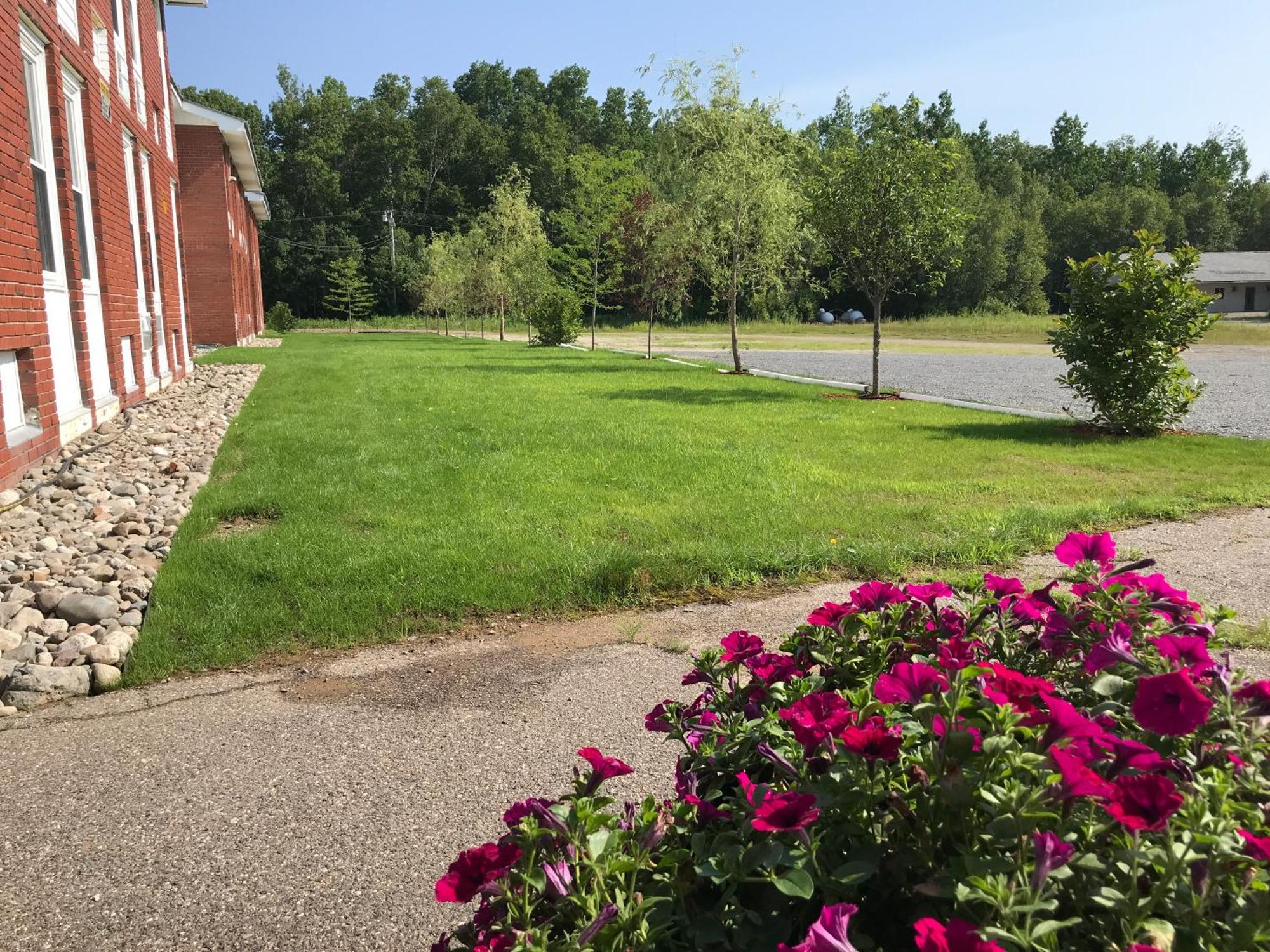 Baxter Park Inn Millinocket Exterior photo