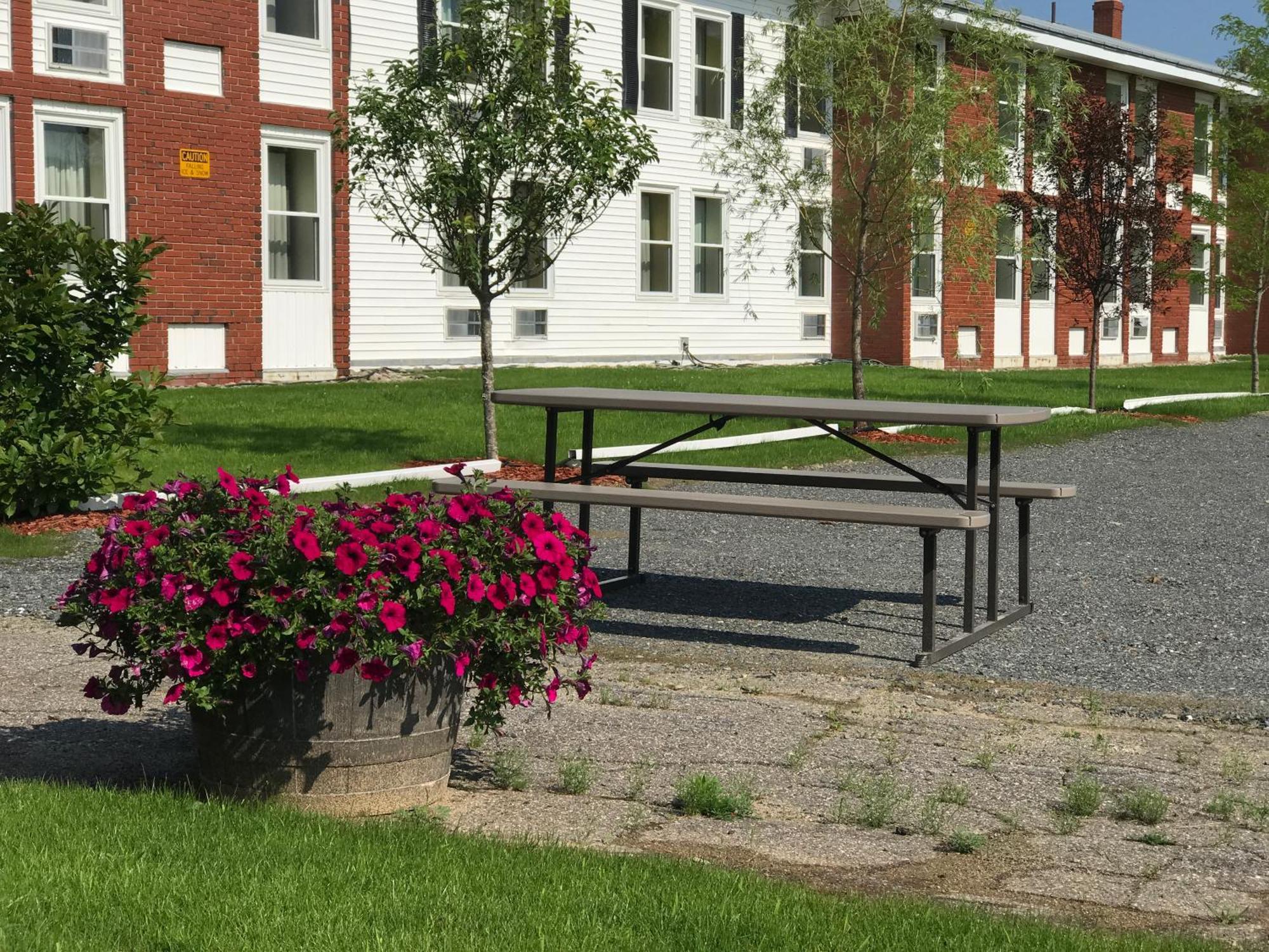 Baxter Park Inn Millinocket Exterior photo